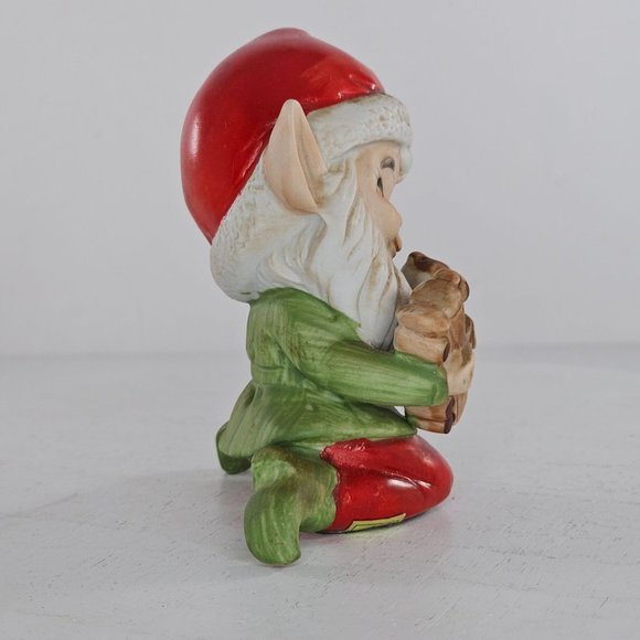 Vintage Homco Elf Making a Train Holding Hammer Figurine #5406 - Picture 3 of 8